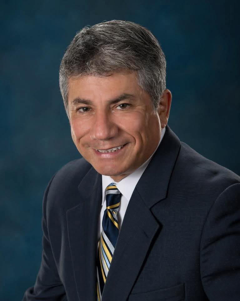 Attorney Jose Estrada portrait photo